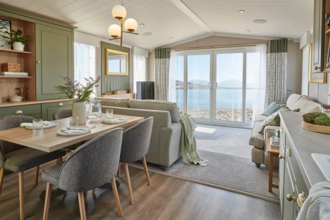 Vendee_Rear_Front_B-1920x1920