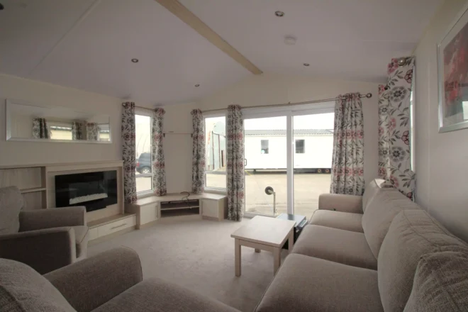 2015-atlas-sherwood-lodge-lounge