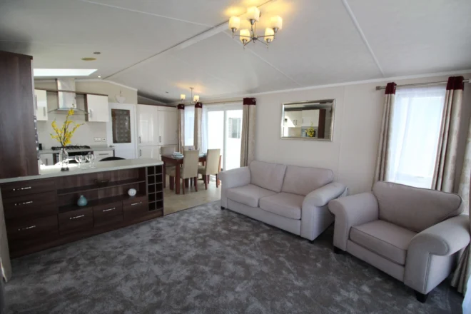 2013-pemberton-parklane- living-area