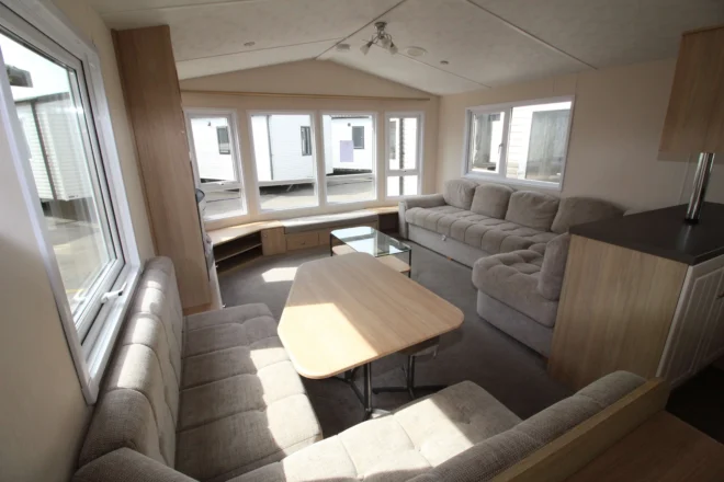 2017-europa-maple-living-area