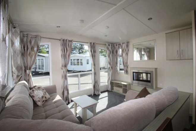 2016-victory-torino-lounge