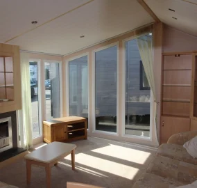 2008-atlas-diamond-living-room