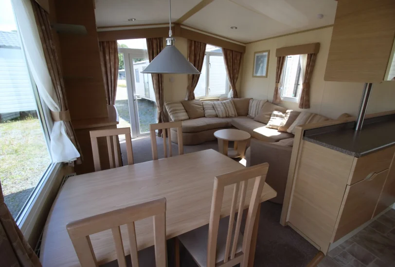 2010-abi-focus-dining-area