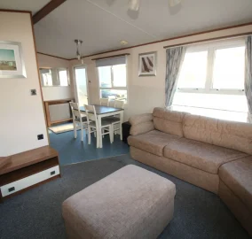 2013-abi-connoisseur-living-area