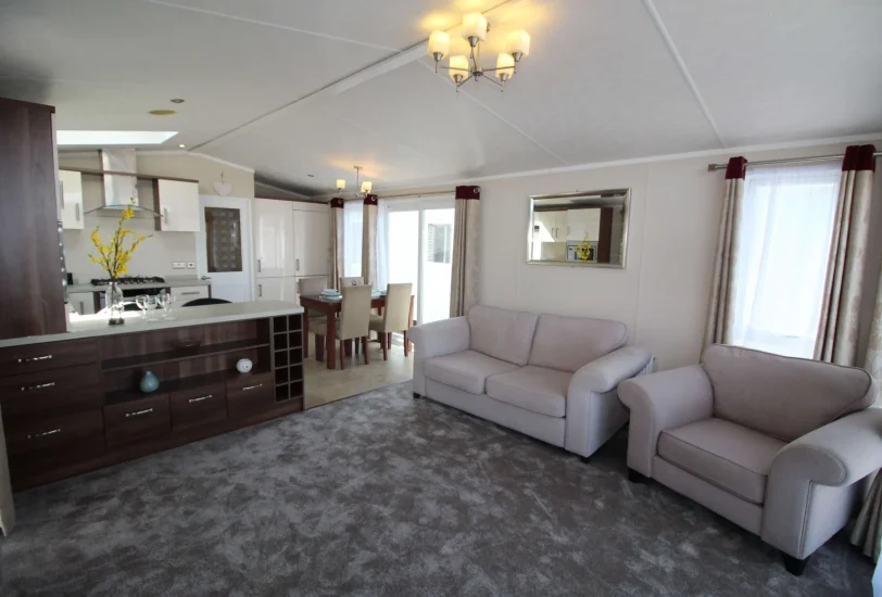 2013-pemberton-parklane- living-area
