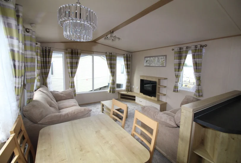 2015-abi-alderley- front-end-view