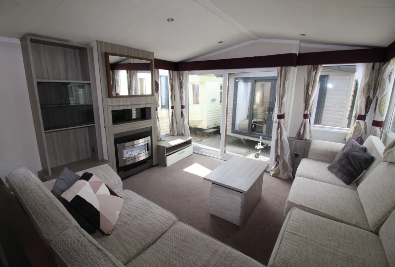 2015-swift-moselle-living-area