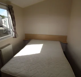 2015-willerby-aurora-main-bedroom