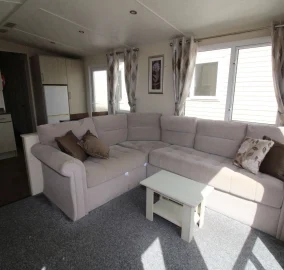 2016-victory-torino-living-area