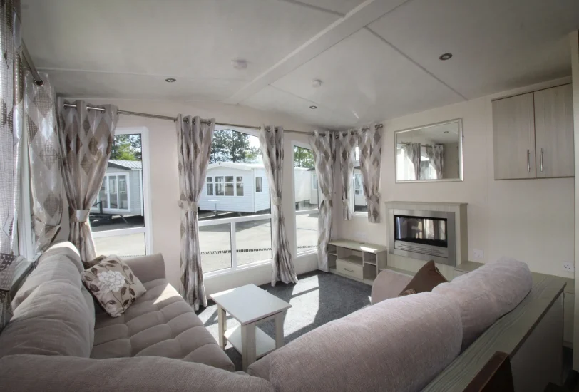 2016-victory-torino-lounge