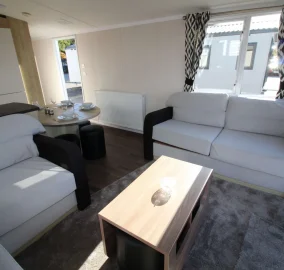 2018-swift-family-retreat-living-area