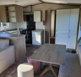 2020-abi-oakley-dining-area