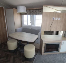 2020-willerby-castleton-dining-area