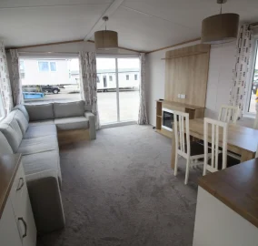 2022-sunseeker-sandsfoot-bay-front-end